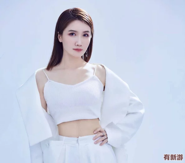 白潔高義張敏：她們在藝術(shù)與生活中展現(xiàn)出的堅(jiān)韌與優(yōu)雅-成為當(dāng)代女性的榜樣和靈感源泉