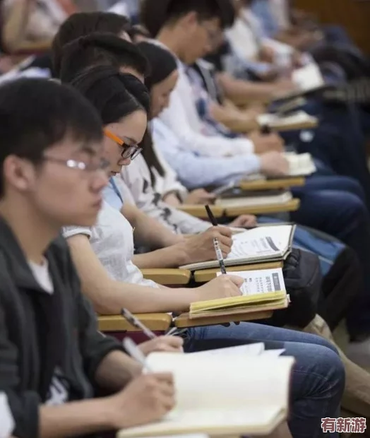 艾梅莉埃畢業(yè)面板：網(wǎng)友熱議其創(chuàng)新設(shè)計(jì)與實(shí)用性-紛紛表示期待未來更多類似活動(dòng)的舉辦和參與體驗(yàn)