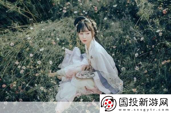 崔鶯鶯張生云雨經(jīng)過：1.-崔鶯鶯與張生：月下幽夢(mèng)的浪漫傳說